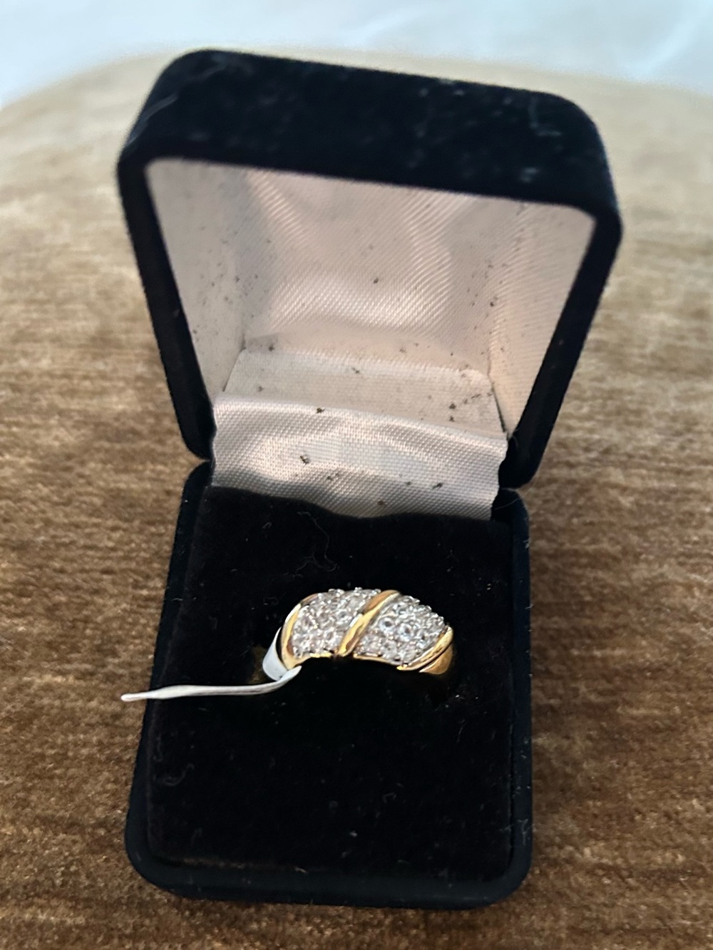 Gold and Crystals dome Ring - Women Jewelry - Picture 2 of 4